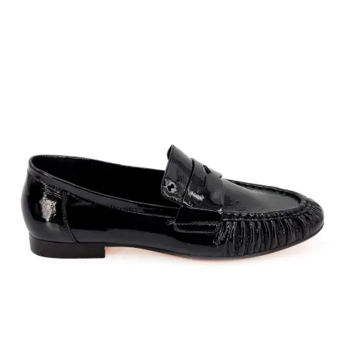 Лоферы женские